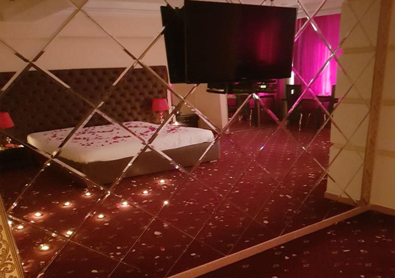Emperum Nelson Hotel Chişinău Extérieur photo
