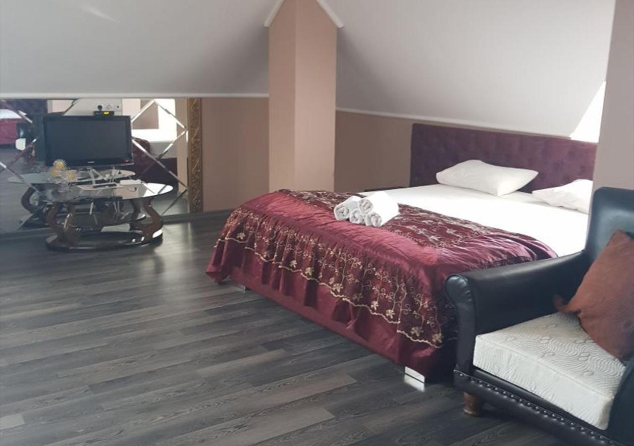 Emperum Nelson Hotel Chişinău Extérieur photo